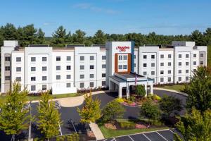 an aerial view of a hotel at Hampton Inn Boston Bedford Burlington in Billerica