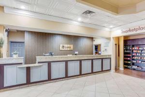 Imagine din galeria proprietății Clarion Inn Asheville Airport în Fletcher