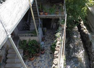 Edificio en el que se encuentra el hostal o pensión