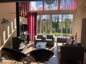 Photo de la galerie de l'établissement La maison des caves, à Châteauvieux