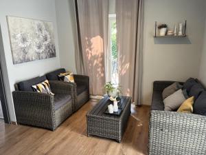 Posedenie v ubytovaní Modern and Elegant Apartment in a Quiet Part of Pula