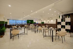 Restaurace v ubytování BlueNeck Sec 40 Unitech Cyber Park Gurugram