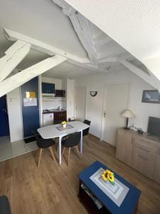 Η κουζίνα ή μικρή κουζίνα στο Appartement piscine cure thermale