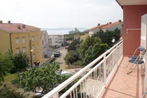 Fotografie z fotogalerie ubytování Three-Bedroom Apartment Crikvenica near Sea 7 v destinaci Sopaljska