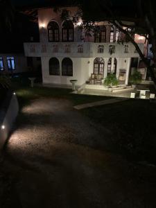 Το κτήριο όπου στεγάζεται  το διαμέρισμα