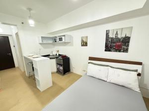 Una cocina o kitchenette en Heart of CDO Comfy Haven
