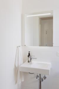 Ein Badezimmer in der Unterkunft Bäum Hüs A