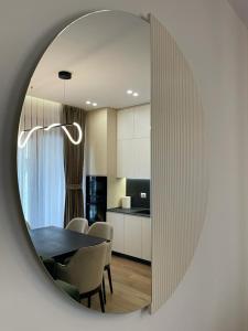 Gambar di galeri bagi Luxurious Viridario 2 Tirana Lake flat di Selitë e Vogël