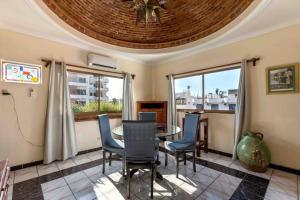 Een zitgedeelte bij Apartments Olas Altas Romantic Zone of Puerto Vallarta