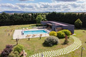 Bassein majutusasutuses Artémis Hôtel & Spa Bistro Coquet või selle lähedal