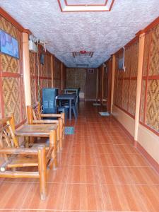 Posezení v ubytování JayDin Travellers Inn