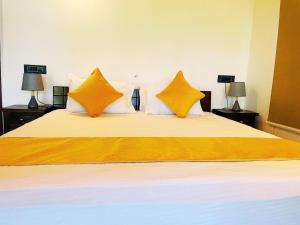 Voodi või voodid majutusasutuse Cattle Inn Resort - Luxury Cottages Pushkar toas