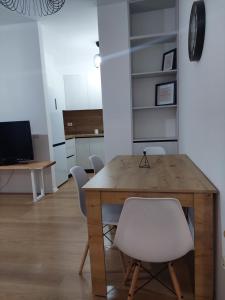 TV a/nebo společenská místnost v ubytování Gex apartments