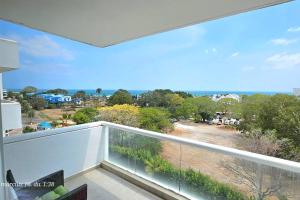 Balkón nebo terasa v ubytování Stylish Beach Condo