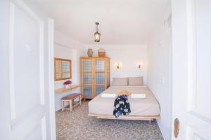 Postel nebo postele na pokoji v ubytování Lindos Marianthi Studios + 18 fotografií
