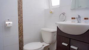 Kupatilo u objektu Riomar Apart Hotel