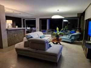 Ruang duduk di Villa Onlysea
