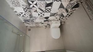 Ένα μπάνιο στο LaLa Apartment and Hotel