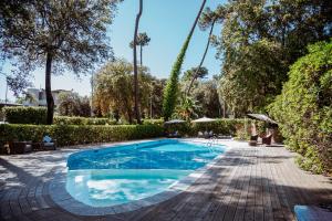The swimming pool at or close to Hotel Villa Tiziana