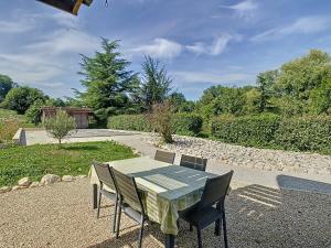 Fotografie z fotogalerie ubytování La Grimaudière, calme, campagne, animaux acceptés v destinaci Saint-Étienne-de-Crossey