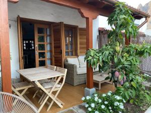 Μπαλκόνι ή βεράντα στο Casa Mimosa with private pool & garden