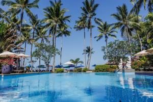 Bazén v ubytování Nang Thong Beach Resort nebo v jeho okolí