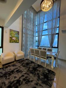 Postel nebo postele na pokoji v ubytování Duplex 3R2B Eclipse Residence