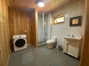 Kopalnica v nastanitvi Chalet Fahner-Peñafiel