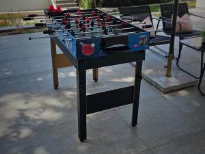 Facilități de tenis de masă la sau în apropiere de Apartment Meraki Kostrena - Hot Tub
