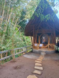 Fotografie z fotogalerie ubytování Bamboohouse pondok salacca #salacca inn v destinaci Manggis