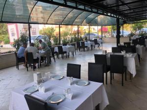 Restaurace v ubytování BALŞEN HOTEL