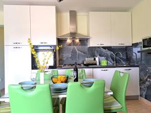 Kuchyňa alebo kuchynka v ubytovaní Apartment Penić