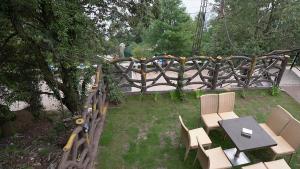 Zahrada ubytování Country Homes Murree by Safari Club Bahria Town