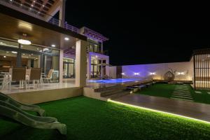 Bazén v ubytování The MountainJewel Villa فيلا جوهرة الجبل nebo v jeho okolí