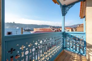 Un balcon sau o terasă la Metekhi Boutique Hotel