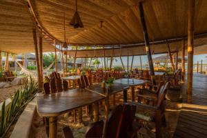 Εστιατόριο ή άλλο μέρος για φαγητό στο BAMBU BLU Lagoon Homes - Ilha do Guajiru