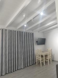 Μια τηλεόραση ή/και κέντρο ψυχαγωγίας στο Deon