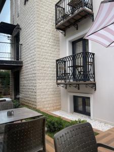 Balkón nebo terasa v ubytování Viola Hotel Budva