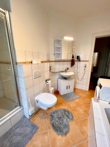 Koupelna v ubytování Doppelzimmer mit Terrasse in privatem Zuhause