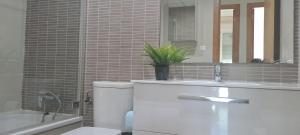 Kúpeľňa v ubytovaní Apartamento Romero valencia