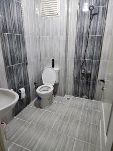 A bathroom at VATAN SUİT
