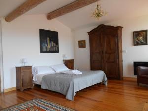 Katil atau katil-katil dalam bilik di Villa Boulou