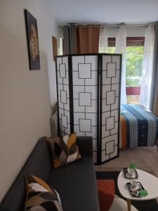 Photo de la galerie de l'établissement Studio rez-de-chaussée, à Bougival