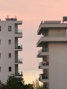 Το κτήριο όπου στεγάζεται  το διαμέρισμα