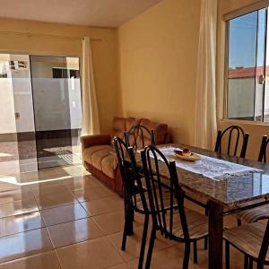 Χώρος καθιστικού στο Refugio da Camboa - Casa Laranja +2 φωτογραφίες