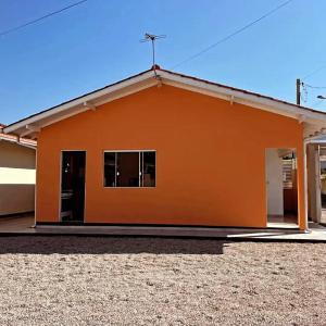 Το κτήριο όπου στεγάζεται  η παραθεριστική κατοικία