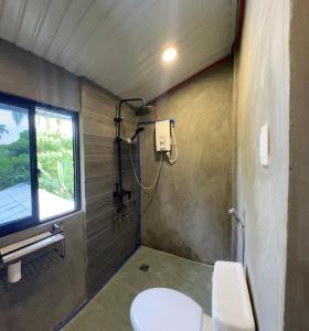 Koupelna v ubytování SUMMER HOUSE C Starlink + 30 fotografií