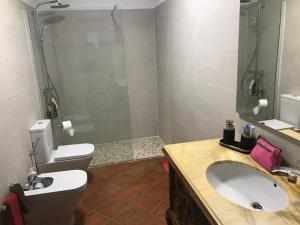 Koupelna v ubytování Finca Cerro Verde + 20 fotografií