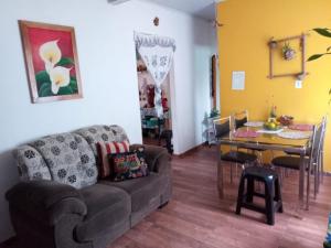 Ruang duduk di Hospedagem em Milho Verde