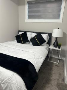 A Luxurious Cozy Place客房内的一张或多张床位